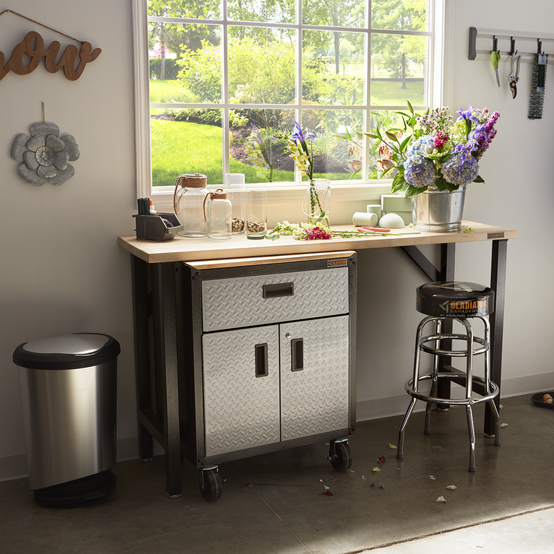 Gladiator Ready-to-Assemble 12-Piece Garage Cabinet Setup (Silver Tread)